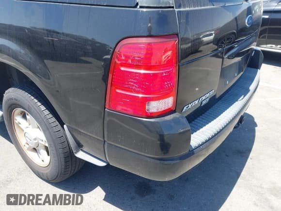 ✅ 2005 Ford Explorer XLT • VIN: 1FMZU63E15ZA52936 • Lot: 42877114. Wystawiony na IAAI z przebiegiem Nie podano. Bezpłatny archiwum sprzedaży aukcyjnych z USA i szczegółowy raport historii pojazdu na DreamBid. Zdjęcie 6.