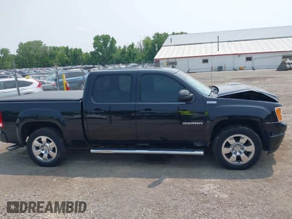 ✅ 2011 GMC Sierra 1500 SLT • VIN: 3GTP2WE34BG328518 • Лот: 42412710. Опубликован ранее на IAAI с пробегом 206 431 миль. Бесплатный доступ к архиву аукционных продаж из США и подробный отчёт об истории автомобиля на DreamBid. Изображение 14.