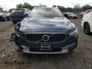 ✅ 2018 Volvo V90 • VIN: YV4102NK2J1022455 • Лот: 61338505. Опубликован ранее на Copart с пробегом 100 796 миль. Бесплатный доступ к архиву аукционных продаж из США и подробный отчёт об истории автомобиля на DreamBid. Изображение 5.