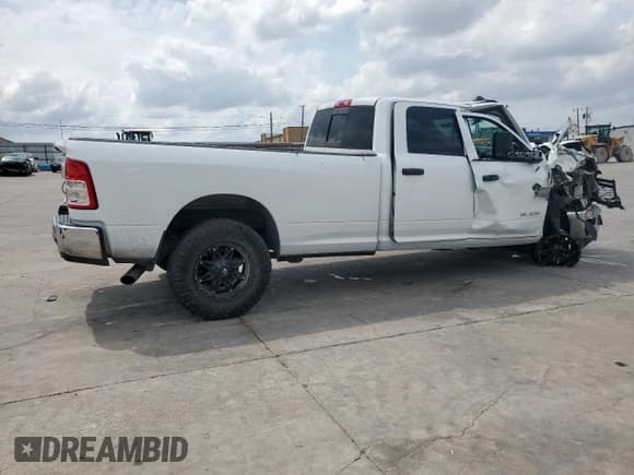 ✅ 2020 Ram 2500 Tradesman • VIN: 3C6UR5HLXLG250095 • Lot: 54926235. Listed on Copart with 197,992 mi. Free auction sales archive from the USA and detailed vehicle history report at DreamBid. Image 3.