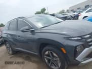 ✅ 2025 Hyundai Tucson SEL Convenience • VIN: 5NMJCCDE0SH467795 • Lot: 43147737. Wystawiony na IAAI z przebiegiem 8 917 mil. Bezpłatny archiwum sprzedaży aukcyjnych z USA i szczegółowy raport historii pojazdu na DreamBid. Zdjęcie 13.