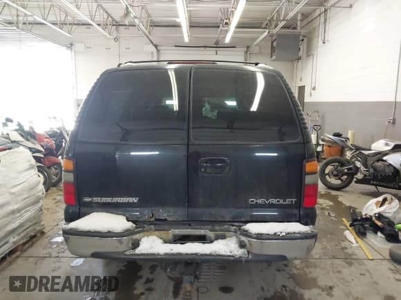 ✅ 2004 Chevrolet Suburban Z71 • VIN: 3GNFK16TX4G287786 • Лот: 41309201. Опубликован ранее на IAAI с пробегом 216 297 миль. Бесплатный доступ к архиву аукционных продаж из США и подробный отчёт об истории автомобиля на DreamBid. Изображение 16.