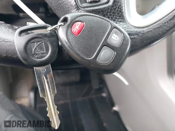 ✅ 2008 Saturn VUE XE • VIN: 3GSDL43N08S688145 • Lot: 43287092. Wystawiony na IAAI z przebiegiem 159 900 mil. Bezpłatny archiwum sprzedaży aukcyjnych z USA i szczegółowy raport historii pojazdu na DreamBid. Zdjęcie 11.