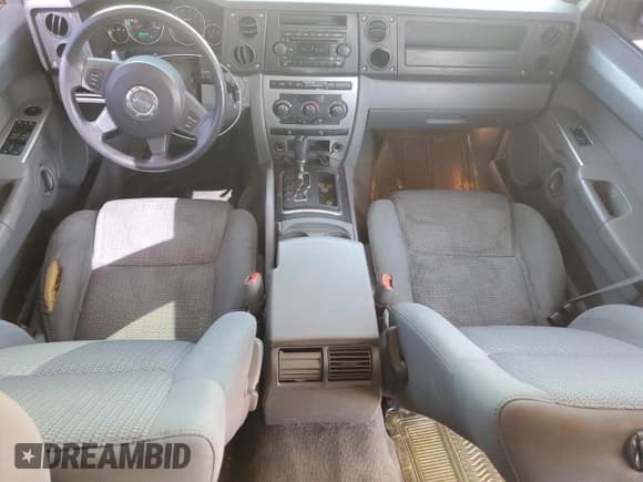 ✅ 2007 Jeep Commander Sport • VIN: 1J8HG48K87C653673 • Lot: 50771524. Wystawiony na Copart z przebiegiem 213 411 mil. Bezpłatny archiwum sprzedaży aukcyjnych z USA i szczegółowy raport historii pojazdu na DreamBid. Zdjęcie 8.