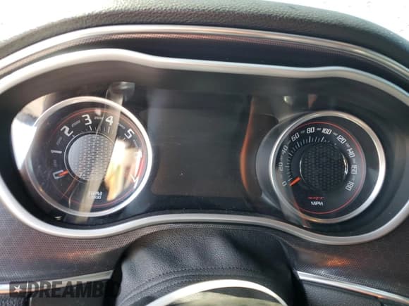 ✅ 2016 Dodge Challenger SRT 392 • VIN: 2C3CDZDJ5GH255570 • Lot: 66211604. Wystawiony na Copart z przebiegiem Nie podano. Bezpłatny archiwum sprzedaży aukcyjnych z USA i szczegółowy raport historii pojazdu na DreamBid. Zdjęcie 9.