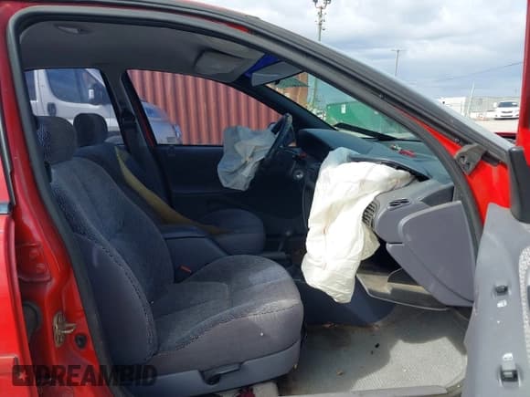 ✅ 1997 Dodge Stratus SE • VIN: 1B3EJ46X5VN688247 • Lot: 43631094. Listed on IAAI with 147,019 mi. Free auction sales archive from the USA and detailed vehicle history report at DreamBid. Image 5.