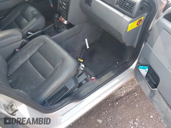 ✅ 1997 Volvo 850 GT • VIN: YV1LS5551V1407149 • Lot: 42692903. Listed on IAAI with 128,632 mi. Free auction sales archive from the USA and detailed vehicle history report at DreamBid. Image 5.