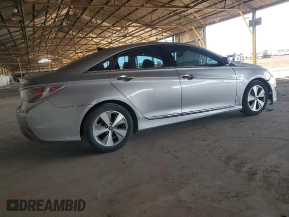 ✅ 2012 Hyundai Sonata Hybrid • VIN: KMHEC4A46CA063023 • Lot: 92126275. Wystawiony na Copart z przebiegiem 127 683 mil. Bezpłatny archiwum sprzedaży aukcyjnych z USA i szczegółowy raport historii pojazdu na DreamBid. Zdjęcie 3.