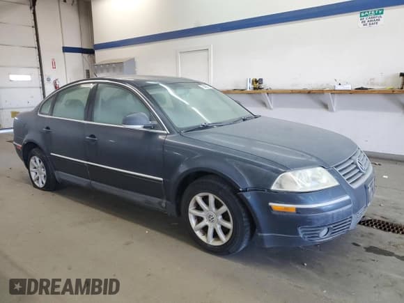 ✅ 2004 Volkswagen Passat GLS • VIN: WVWPE63B94E344676 • Lot: 78422934. Wystawiony na Copart z przebiegiem 180 169 mil. Bezpłatny archiwum sprzedaży aukcyjnych z USA i szczegółowy raport historii pojazdu na DreamBid. Zdjęcie 4.