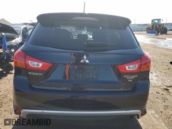 ✅ 2015 Mitsubishi Outlander GT • VIN: 4A4AR4AWXFE042989 • Lot: 56348075. Listed on Copart with 124,368 mi. Free auction sales archive from the USA and detailed vehicle history report at DreamBid. Image 6.