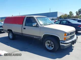 ✅ 1988 Chevrolet Silverado 1500 • VIN: 1GCDC14K8JE158407 • Лот: 42640920. Опубликован ранее на IAAI с пробегом 176 001 миль. Бесплатный доступ к архиву аукционных продаж из США и подробный отчёт об истории автомобиля на DreamBid. Изображение 1.