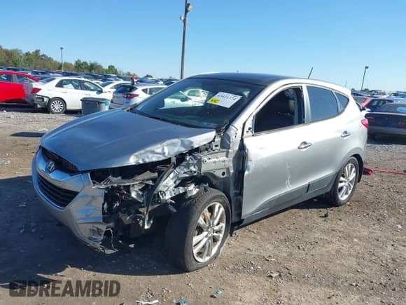 ✅ 2012 Hyundai Tucson Limited • VIN: KM8JUCAC7CU372821 • Лот: 43421774. Размещён на IAAI с пробегом 177 984 миль миль. Получите бесплатный доступ к архиву аукционных продаж из США и посмотрите подробный отчёт об истории автомобиля на DreamBid. Изображение 6.