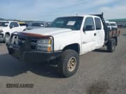 ✅ 2006 Chevrolet Silverado 2500HD • VIN: 1GBHK29D06E190302 • Lot: 43512806. Wystawiony na IAAI z przebiegiem 186 114 mil. Bezpłatny archiwum sprzedaży aukcyjnych z USA i szczegółowy raport historii pojazdu na DreamBid. Zdjęcie 18.