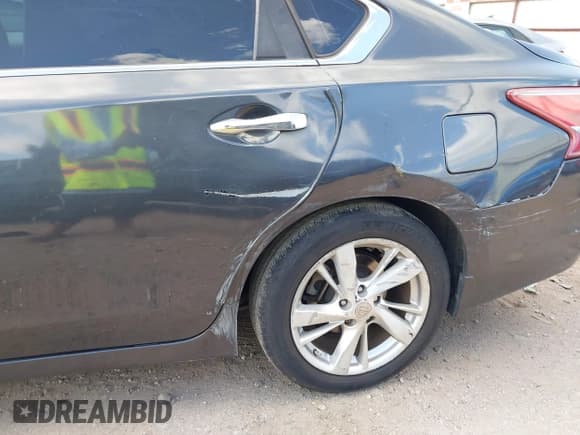 ✅ 2013 Nissan Altima SV • VIN: 1N4AL3AP7DN425948 • Lot: 43678772. Listed on IAAI with 177,578 mi. Free auction sales archive from the USA and detailed vehicle history report at DreamBid. Image 6.
