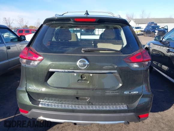 ✅ 2018 Nissan Rogue SV • VIN: 5N1AT2MV8JC824417 • Lot: 43598810. Wystawiony na IAAI z przebiegiem 113 431 mil. Bezpłatny archiwum sprzedaży aukcyjnych z USA i szczegółowy raport historii pojazdu na DreamBid. Zdjęcie 16.