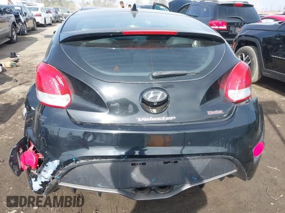✅ 2016 Hyundai Veloster Turbo • VIN: KMHTC6AE8GU255625 • Lot: 41479623. Wystawiony na IAAI z przebiegiem 94 011 mil. Bezpłatny archiwum sprzedaży aukcyjnych z USA i szczegółowy raport historii pojazdu na DreamBid. Zdjęcie 16.