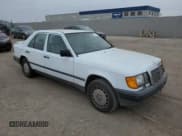 ✅ 1987 Mercedes-Benz 300 D • VIN: WDBEB33D3HA344815 • Lot: 43716715. Listed on Copart with 318,372 mi. Free auction sales archive from the USA and detailed vehicle history report at DreamBid. Image 4.