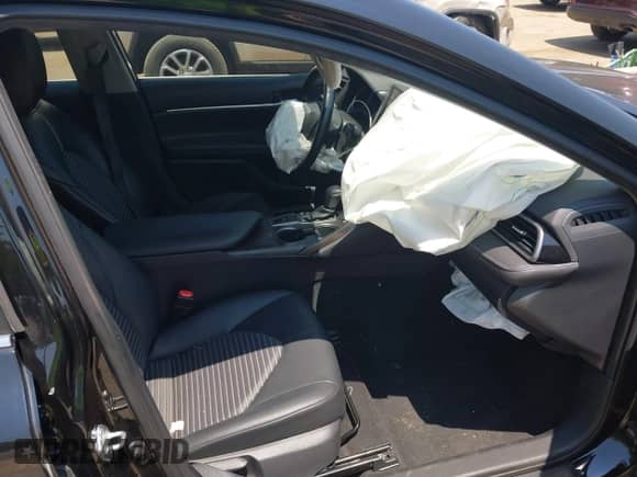 2021 Toyota Camry SE with VIN 4T1G11BK6MU036852, listed as a IAAI auction lot 42590115 with 79,752 mi miles and . Bid and sale history available at DreamBid. Image 5.