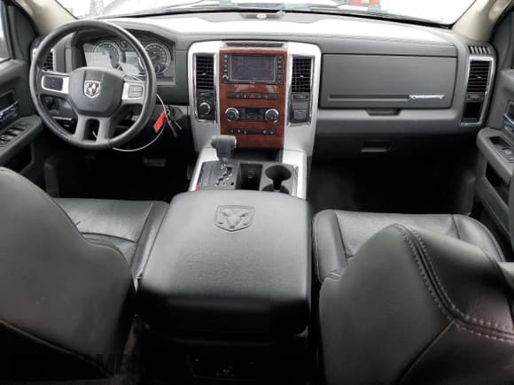 ✅ 2010 Dodge 1500 SLT • VIN: 1D7RV1CT1AS149727 • Lot: 52116015. Wystawiony na Copart z przebiegiem 161 047 mil. Bezpłatny archiwum sprzedaży aukcyjnych z USA i szczegółowy raport historii pojazdu na DreamBid. Zdjęcie 8.