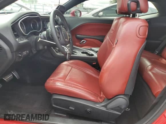 2016 Dodge Challenger SXT Plus с VIN 2C3CDZAG0GH306885, выставлен на аукционе Copart как лот 80127905 с пробегом 87 933 миль миль и Списание • Salvage title. История ставок и продаж доступна на DreamBid. Изображение 7.