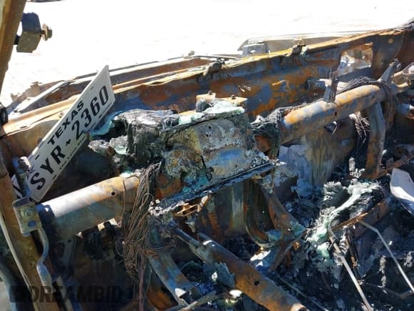 ✅ 2023 GMC Sierra 1500 Denali Ultimate • VIN: 1GTUUHEL7PZ235217 • Лот: 41670662. Опубликован ранее на IAAI с пробегом Не указан. Бесплатный доступ к архиву аукционных продаж из США и подробный отчёт об истории автомобиля на DreamBid. Изображение 7.