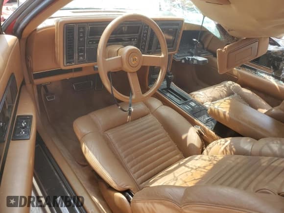 ✅ 1989 Buick Reatta • VIN: 1G4EC11CXKB901407 • Lot: 58311054. Wystawiony na Copart z przebiegiem Nie podano. Bezpłatny archiwum sprzedaży aukcyjnych z USA i szczegółowy raport historii pojazdu na DreamBid. Zdjęcie 8.