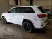 2018 Jeep Grand Cherokee Altitude z VIN 1C4RJFAG4JC397098, wystawiony jako Copart lot #82310585 z przebiegiem 138 914 mil mil oraz Szkoda całkowita • Salvage title. Historia ofert i sprzedaży dostępna na DreamBid. Obrazek 2.