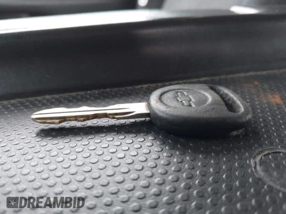 ✅ 2001 Chevrolet Silverado 1500 • VIN: 2GCEK19V911313655 • Лот: 42156792. Опубликован ранее на IAAI с пробегом 291 400 миль. Бесплатный доступ к архиву аукционных продаж из США и подробный отчёт об истории автомобиля на DreamBid. Изображение 11.