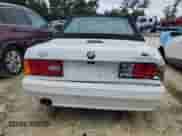 1992 BMW 3 Series z VIN WBABB231XNEC27838, wystawiony jako Copart lot #60816395 z przebiegiem 56 159 mil mil oraz Szkoda całkowita • Salvage title. Historia ofert i sprzedaży dostępna na DreamBid. Obrazek 6.