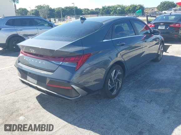 ✅ 2025 Hyundai Elantra SEL Convenience • VIN: KMHLS4DG0SU923902 • Лот: 43874032. Опубликован ранее на IAAI с пробегом 25 330 миль. Бесплатный доступ к архиву аукционных продаж из США и подробный отчёт об истории автомобиля на DreamBid. Изображение 4.