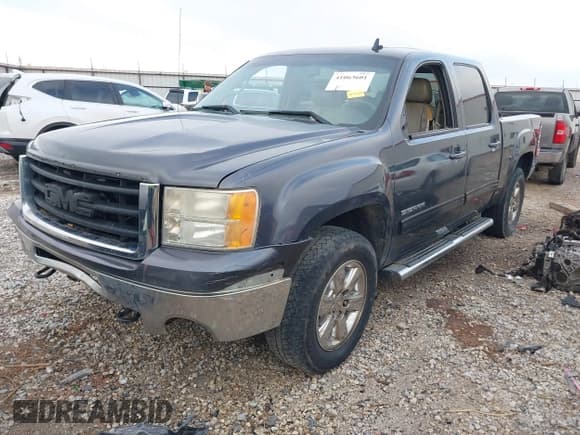 ✅ 2011 GMC Sierra 1500 SLT • VIN: 3GTP2WE34BG156734 • Лот: 41063601. Опубликован ранее на IAAI с пробегом 197 975 миль. Бесплатный доступ к архиву аукционных продаж из США и подробный отчёт об истории автомобиля на DreamBid. Изображение 2.