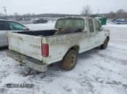 ✅ 1992 Ford F-150 S • VIN: 1FTEX15Y5NKB85499 • Lot: 41622266. Wystawiony na IAAI z przebiegiem Nie podano. Bezpłatny archiwum sprzedaży aukcyjnych z USA i szczegółowy raport historii pojazdu na DreamBid. Zdjęcie 4.