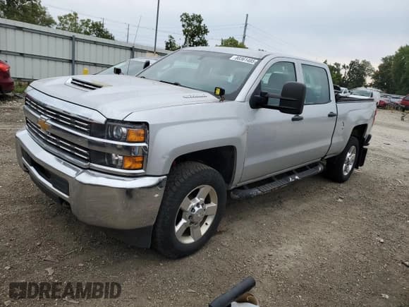 ✅ 2018 Chevrolet Silverado 2500HD Work Truck • VIN: 1GC1CUEY1JF183599 • Lot: 80361485. Wystawiony na Copart z przebiegiem 567 573 mil. Bezpłatny archiwum sprzedaży aukcyjnych z USA i szczegółowy raport historii pojazdu na DreamBid. Zdjęcie 1.