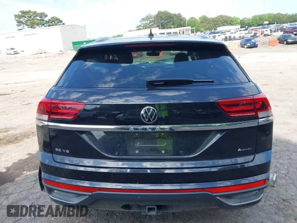 ✅ 2023 Volkswagen Atlas SE • VIN: 1V2HE2CA8PC203505 • Lot: 42345080. Wystawiony na IAAI z przebiegiem 74 565 mil. Bezpłatny archiwum sprzedaży aukcyjnych z USA i szczegółowy raport historii pojazdu na DreamBid. Zdjęcie 16.