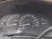 ✅ 1999 Ford Explorer XLT • VIN: 1FMDU34EXXZB65097 • Lot: 41932173. Wystawiony na IAAI z przebiegiem 226 311 mil. Bezpłatny archiwum sprzedaży aukcyjnych z USA i szczegółowy raport historii pojazdu na DreamBid. Zdjęcie 7.