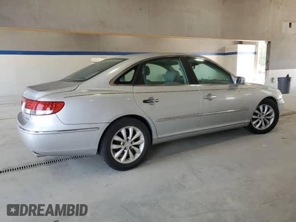 2007 Hyundai Azera SE с VIN KMHFC46F97A146899, выставлен на аукционе Copart как лот 62515625 с пробегом 122 888 миль миль и Чистый • Clean title. История ставок и продаж доступна на DreamBid. Изображение 3.