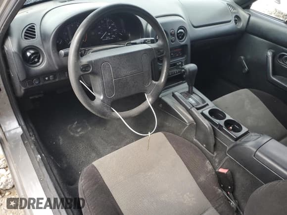 ✅ 1996 Mazda MX-5 Miata • VIN: JM1NA3539T0705116 • Lot: 61926515. Listed on Copart with 87,359 mi. Free auction sales archive from the USA and detailed vehicle history report at DreamBid. Image 8.