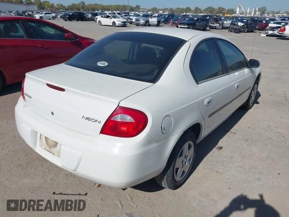 ✅ 2004 Dodge Neon SE • VIN: 1B3ES26C24D583989 • Lot: 43686609. Listed on IAAI with 116,331 mi. Free auction sales archive from the USA and detailed vehicle history report at DreamBid. Image 4.