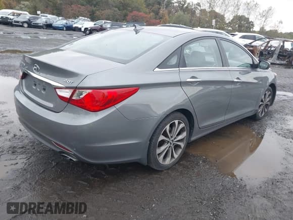 ✅ 2013 Hyundai Sonata SE • VIN: 5NPEC4AB4DH790206 • Лот: 43434230. Опубликован ранее на IAAI с пробегом 79 463 миль. Бесплатный доступ к архиву аукционных продаж из США и подробный отчёт об истории автомобиля на DreamBid. Изображение 4.