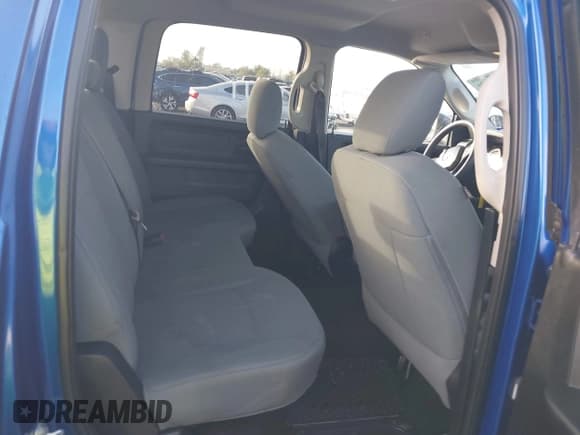 ✅ 2018 Ram 1500 Express • VIN: 1C6RR7KG7JS323426 • Lot: 43790801. Wystawiony na IAAI z przebiegiem 129 588 mil. Bezpłatny archiwum sprzedaży aukcyjnych z USA i szczegółowy raport historii pojazdu na DreamBid. Zdjęcie 8.