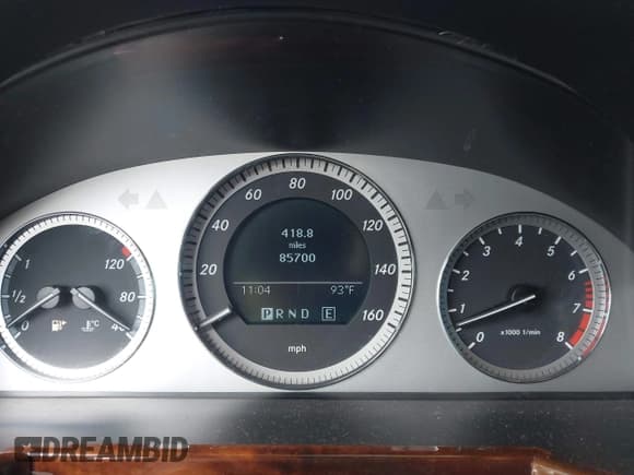 ✅ 2012 Mercedes-Benz GLK 350 • VIN: WDCGG5GBXCF868615 • Lot: 42620925. Listed on IAAI with 85,700 mi. Free auction sales archive from the USA and detailed vehicle history report at DreamBid. Image 7.