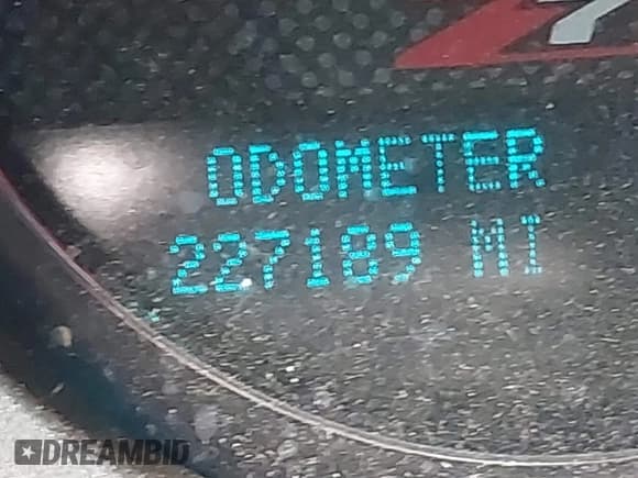 ✅ 2011 Chevrolet Tahoe LT • VIN: 1GNSCBE05BR143018 • Лот: 43394741. Опубликован ранее на IAAI с пробегом 227 189 миль. Бесплатный доступ к архиву аукционных продаж из США и подробный отчёт об истории автомобиля на DreamBid. Изображение 16.