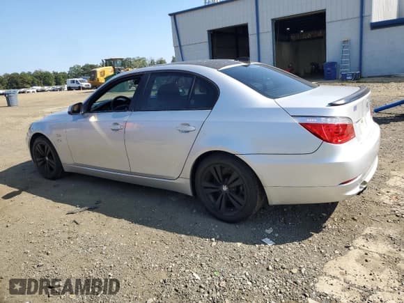 ✅ 2010 BMW 5 Series 528i xDrive • VIN: WBANV1C53AC159855 • Lot: 71238205. Listed on Copart with 217,052 mi. Free auction sales archive from the USA and detailed vehicle history report at DreamBid. Image 2.