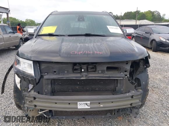 ✅ 2017 Ford Explorer Platinum • VIN: 1FM5K8HT9HGE09190 • Lot: 42034487. Wystawiony na IAAI z przebiegiem 142 629 mil. Bezpłatny archiwum sprzedaży aukcyjnych z USA i szczegółowy raport historii pojazdu na DreamBid. Zdjęcie 13.