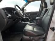 ✅ 2005 Mazda Tribute S • VIN: 4F2YZ06115KM32407 • Лот: 81165605. Опубликован ранее на Copart с пробегом 175 898 миль. Бесплатный доступ к архиву аукционных продаж из США и подробный отчёт об истории автомобиля на DreamBid. Изображение 7.