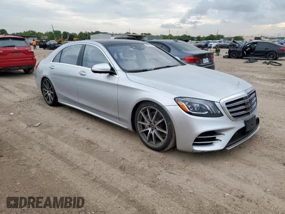 ✅ 2019 Mercedes-Benz S 560 • VIN: WDDUG8DB1KA480141 • Lot: 63861595. Listed on Copart with 33,515 mi. Free auction sales archive from the USA and detailed vehicle history report at DreamBid. Image 4.