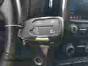 2020 Chevrolet Silverado 1500 LT z VIN 1GCPWCED1LZ102546, wystawiony jako IAAI lot #43244479 z przebiegiem 84 081 mil mil oraz . Historia ofert i sprzedaży dostępna na DreamBid. Obrazek 11.