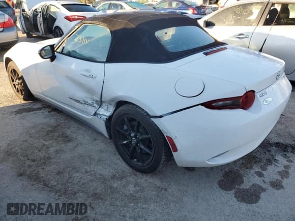 ✅ 2021 Mazda MX-5 Miata Sport • VIN: JM1NDAB72M0452550 • Lot: 72640373. Wystawiony na Copart z przebiegiem 23 714 mil. Bezpłatny archiwum sprzedaży aukcyjnych z USA i szczegółowy raport historii pojazdu na DreamBid. Zdjęcie 2.