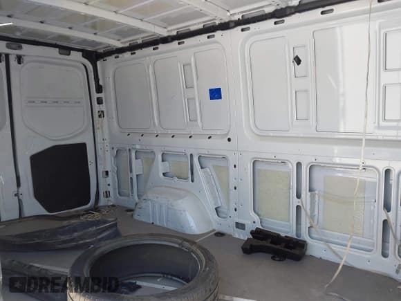 ✅ 2022 Mercedes-Benz Sprinter • VIN: W1Y4DBHYXNT104203 • Lot: 41962487. Listed on IAAI with 17,208 mi. Free auction sales archive from the USA and detailed vehicle history report at DreamBid. Image 8.