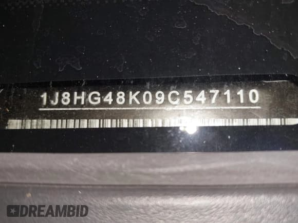 ✅ 2009 Jeep Commander Sport • VIN: 1J8HG48K09C547110 • Lot: 41768609. Listed on IAAI with 200,402 mi. Free auction sales archive from the USA and detailed vehicle history report at DreamBid. Image 18.